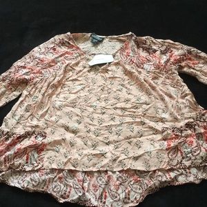 Women’s blouse with tags